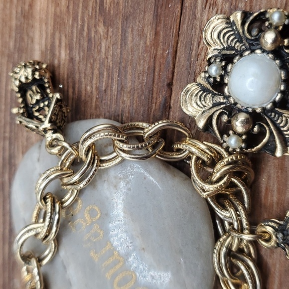 Wishing well good luck token Victorian bauble charm bracelet B3214 - Picture 4 of 4